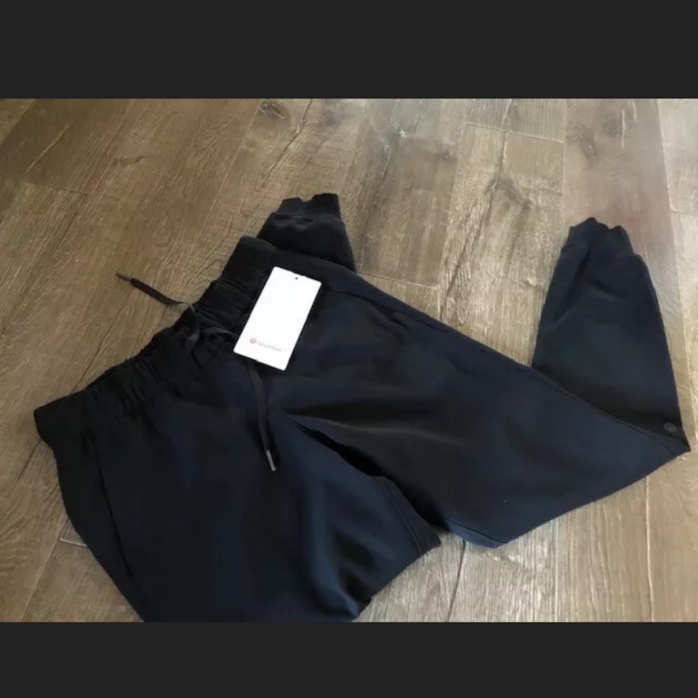 NWT lululemon jogger